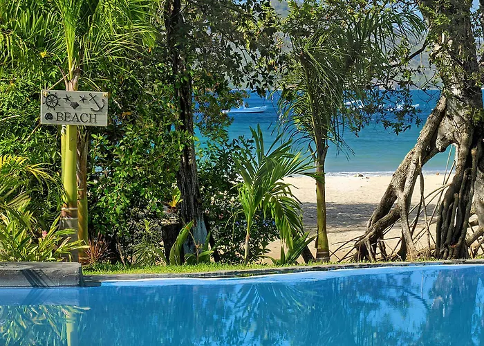 Ocho Artisan Bungalows (Adults Only)