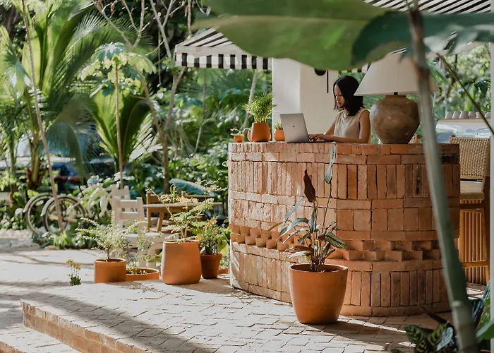 Sendero Hotel & Villas